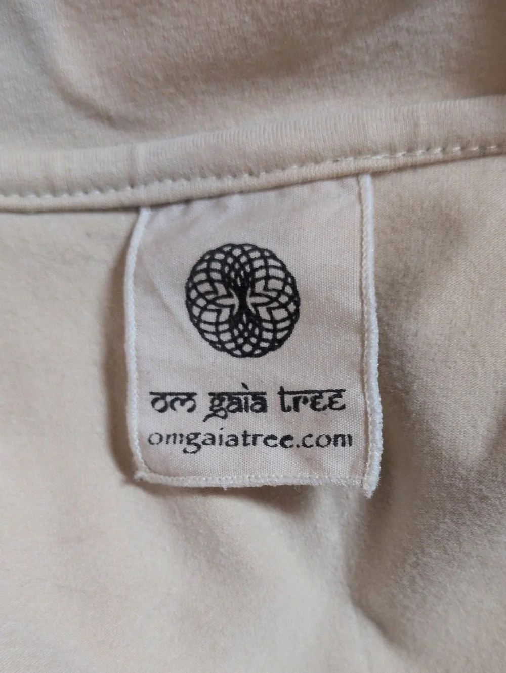 Om Gaia Tree om gaia